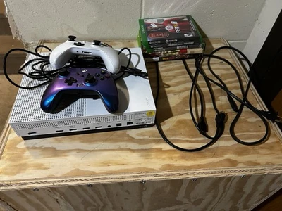 XboxOneS Usado (1 Tb) Con 2 Mandos Y 8 Juegos (Leer Descripción) Foto 1 de 4