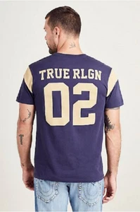 Neu mit Etikett: True Religion Union Crew Fußball T-Shirt Trikot in True Navy/Gold Gr: L - Bild 1 von 7