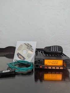 Yaesu FT-2980R Émetteur-récepteur mobile monobande 144 MHz avec quelques accessoires - Photo 1/8