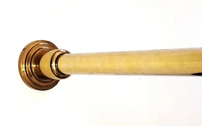 Varillas de ducha de latón Gatco de 6' con soportes clásicos de latón de alta resistencia en niveles Foto 1 de 4