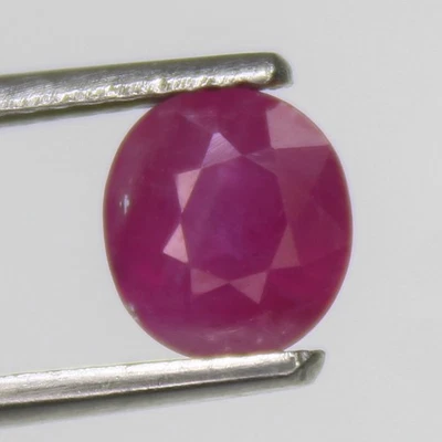 Natural Faceted Pink Ruby Piece In Oval Shape 1.35 Carats 6x5x4 mm Size - Image 1 of 4