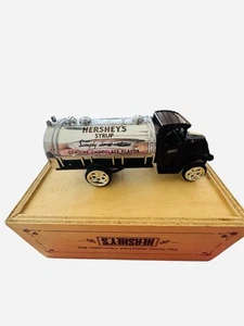 Hershey's 1926 Mack Bulldog Diecast Truck With Wooden Collectors Box - ERTL - Picture 1 of 11