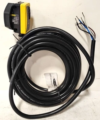 Banner Engineering QS30LLPCQ 71378 10-30 V DC Photoelectric Sensor w/ MQDC20-515 - Image 1 of 4