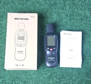 Meterk MK09 Digital Sound Level Meter Decibel Monitor Tester 30-130dB - Picture 1 of 6