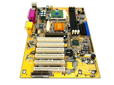 ECS P6ISA-II Rev: 1.1 socket 370 con Intel Pentium 3 800 MHz SL4CD CPU - Imagen 1 de 4