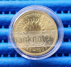 1995 United Kingdom Queen Elizabeth II United Nations £2 Commemorative Coin - Picture 1 of 2