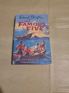 Enid Blyton The Famous Five: Five on a Treasure Island-1st  paperback  - Bild 1 von 2