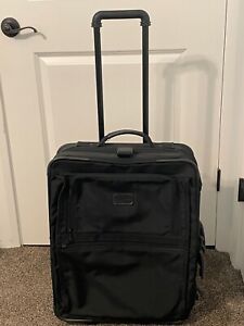 Tumi Suitcase 2 wheels 22X18X10