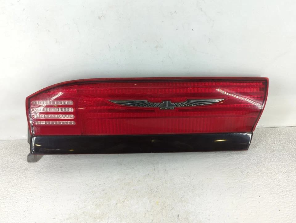 1992-1995 Ford Thunderbird Passenger Right Side Tail Light Taillight Oem D4T69 - Image 1 of 4