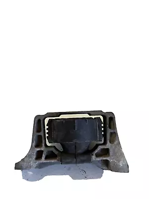 Volvo C70 Gearbox Mount 7M51-6F012-Yb Convertable 2.0D 2008 - Image 1 of 4