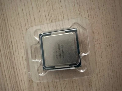 New Intel Core i7-6700 3.4 GHz CPU Processor (SR2L2) - Image 1 of 2