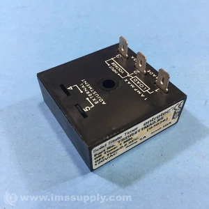 Entrelec TSDR411MA0.8S Solid State Timer FNIP - Picture 1 of 8