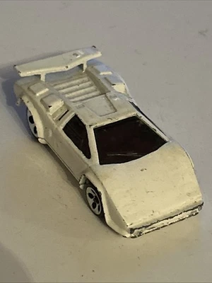 Lamborghini Countach 1987 Hot Wheels blanco Foto 1 de 4