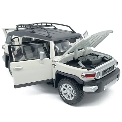1:24 Toyota FJ Cruiser X Treme Model Car Diecast Toy Cars Metal Vehicle White - Image 1 of 4