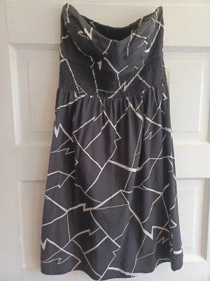 Minivestido bustier sin tirantes Billabong nuevo con etiquetas M tejido negro/blanco playa resort vacaciones Foto 1 de 4