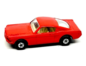 Matchbox Lesney Superfast 8 Ford Mustang in rare scarlet red, black base, nmint! - Picture 1 of 4