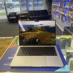 Apple MacBook Pro 14" M3 Pro Chip 18GB RAM 512GB SSD (2q33) - Foto 1 di 5