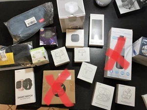 regali natale Smartwatch, Cuffie Bluetooth, Astuccio, Power Bank  - Foto 1 di 4