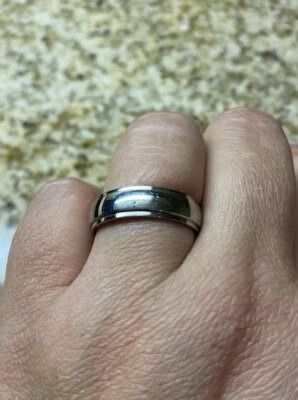 Men's Titanium Comfort Fit Wedding Band Ring Size 8 - Image 1 of 4