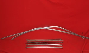 1966-1967 Cutlass Door Jam Retainer Trim - Bild 1 von 2