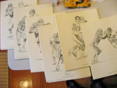 Juego de 6 impresiones al óleo de estrellas en acción de la NFL concha de Chicago Bears con Payton Page Evans Foto 1 de 4