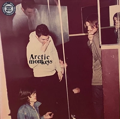 ARCTIC MONKEYS HUMBUG LP UK ORIGINAL W/DOWNLOAD CARD - Image 1 of 3