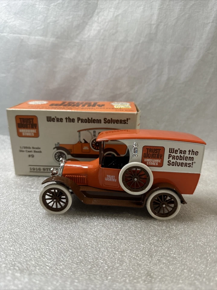 Banco de entrega de panel Studebaker 1916 Ertl diecast Trust Worthy Hardware Foto 1 de 4