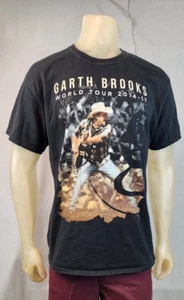 Garth Brooks Tour 2014 - 17 LARGE Crew Neck Short Graphic Print T Shirt Top USED - Picture 1 of 7