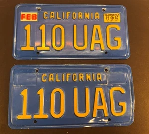 1982 Februar California Nummernschild Kennzeichen PAAR / SET #110 UAG Oldtimer - Bild 1 von 2