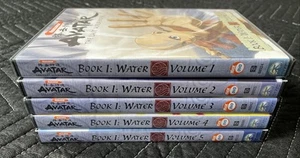 Avatar: The Last Airbender - Complete Book 1 Water, Volumes 1-5 + Cards / Game - Picture 1 of 8