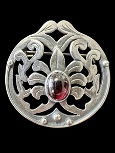 Hervorragende Vintage Sterling Silber 925 Brosche mit Granat Cabochon  - Bild 1 von 8