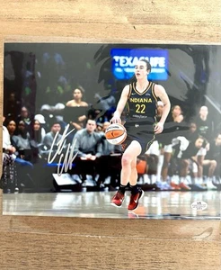 INDIANA FEVER Caitlin Clark AUTOGRAPH 8x10 w/ *COA* HAND SIGNED - Picture 1 of 4