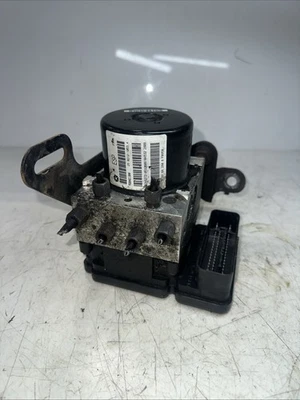 Módulo de bomba de freno antibloqueo ABS 2009-2010 Jeep Grand Cherokee 68046110AA Foto 1 de 4