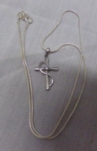 Estate Find! Sterling Silver Signed 925 ~ 18" Necklace & Cross Pendant 5.7 Grams - Picture 1 of 3