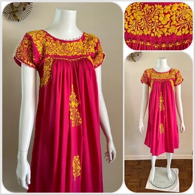 Antigo Vestido Huipil Mexicano Oaxacan Rosa e Amarelo Bordado Festa Floral com Cinto - Imagem 1 de 4