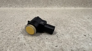 Sensor de estacionamiento de parachoques trasero amarillo OEM GM 22998753 12 15 Chevrolet Camaro ZL1 - Imagen 1 de 6