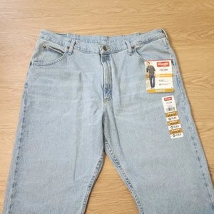 Wrangler Relaxed Fit Straight Leg Jeans Mens 38x30 Five Star Premium Flex NEW - Picture 1 of 8