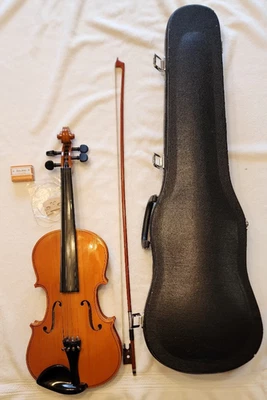 ANTON BRETON MODEL AB-05 4/4 VIOLIN WITH HARD SHELL CASE - Image 1 of 4