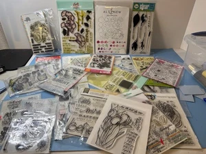 LOTTO DI 22 OGGETTI PER ALBUM DI SCARTO - Foto 1 di 16