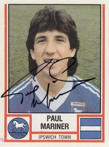 Vintage SIGNIERT PANINI FOOTBALL 1981 Sticker PAUL MARINER IPSWICH TOWN - Bild 1 von 1
