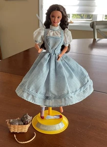 Vintage 1994 Barbie As Dorothy From The Wizard Of Oz Hollywood Legends Collectio - Bild 1 von 9
