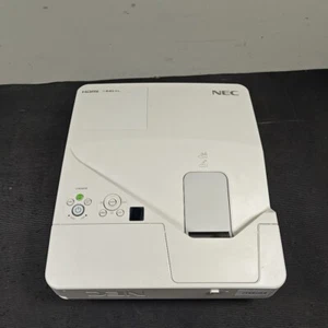 NEC NP-UM301W Projector - Untested, For Parts/Repair, No Accessories - Afbeelding 1 van 14