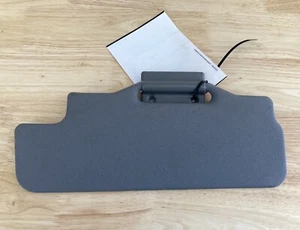 03-09 Toyota 4Runner Driver Left Sun Visor Secondary Gray Sunvisor OEM 2003-2009 - Picture 1 of 2