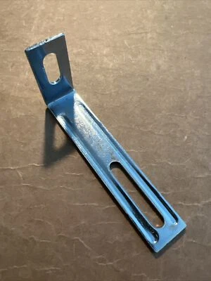 SOPORTE SEGURIDAD PARED IKEA 122576 o 106989 Foto 1 de 3