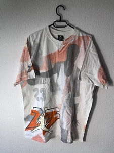 Nike Air Jordan Michael Jordan #23 Vintage 90’s All Over Print T-Shirt - Bild 1 von 8