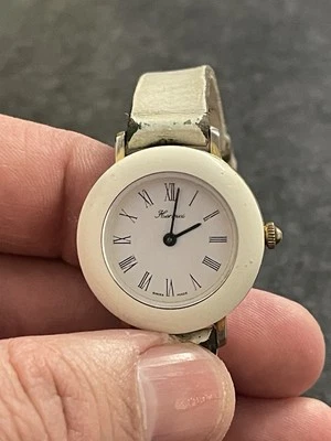 Reloj Vintage HERMES PARIS Swiss Alfex 1 Joya Cuero Blanco Chapado en Oro Foto 1 de 4