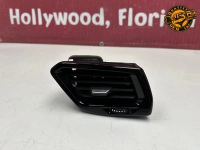 BMW Z4 G29 2019-2025 tablero derecho (lado del pasajero) rejilla de ventilación de aire exterior fabricante de equipos originales 8 km Foto 1 de 4