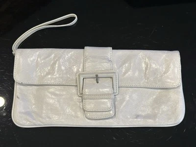 Bolso sin asas Hobo International de cuero blanco marfil Foto 1 de 4