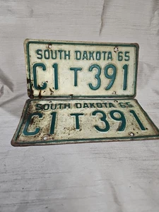 Pair of 1965 South Dakota license plates- C1 T 391 - Picture 1 of 6