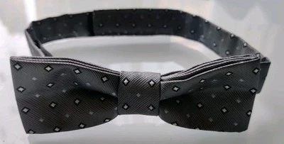 PAJARITA GRIS PARA HOMBRES River Island SATÉN FIESTA BODA GRADUACIÓN MODA DICKIE HOMBRES Foto 1 de 4